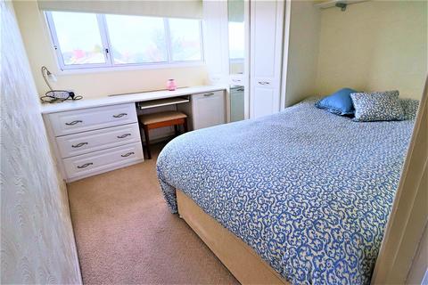 7 Breydon Way, Lowestoft, NR33 9AS