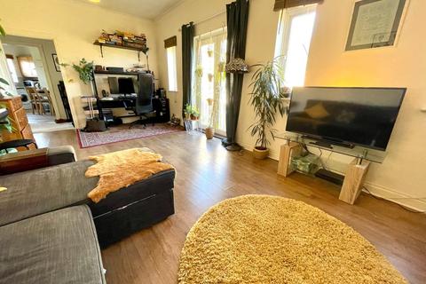 15 Brook View, Grange Park, Northampton, NN4 5DR