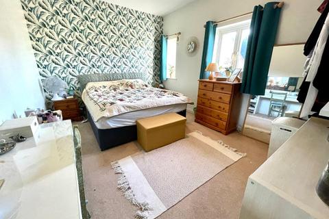 15 Brook View, Grange Park, Northampton, NN4 5DR