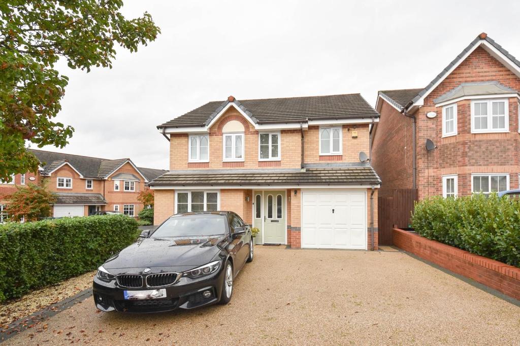 Jennings Park Avenue, Abram, Wigan... 4 bed detached house £285,000