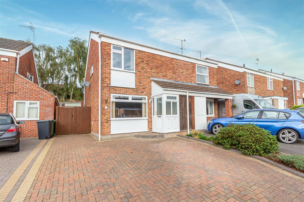Medway Road, Worcester 3 bed semidetached house £215,000