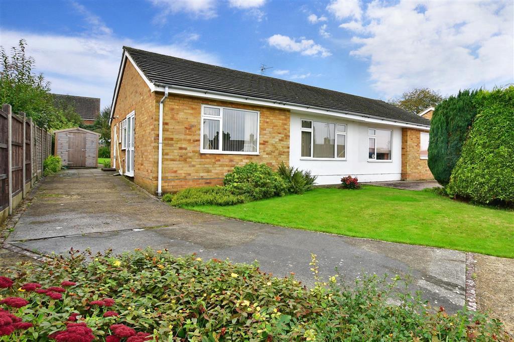 Linton Gore, Coxheath, Maidstone, Kent 2 bed semidetached bungalow £