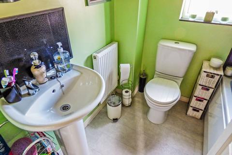 16 Arkless Grove, Consett, DH8 8AB