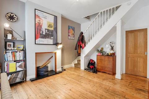14 Waveney Avenue, London, SE15 3UE
