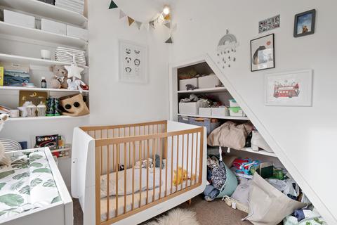 14 Waveney Avenue, London, SE15 3UE