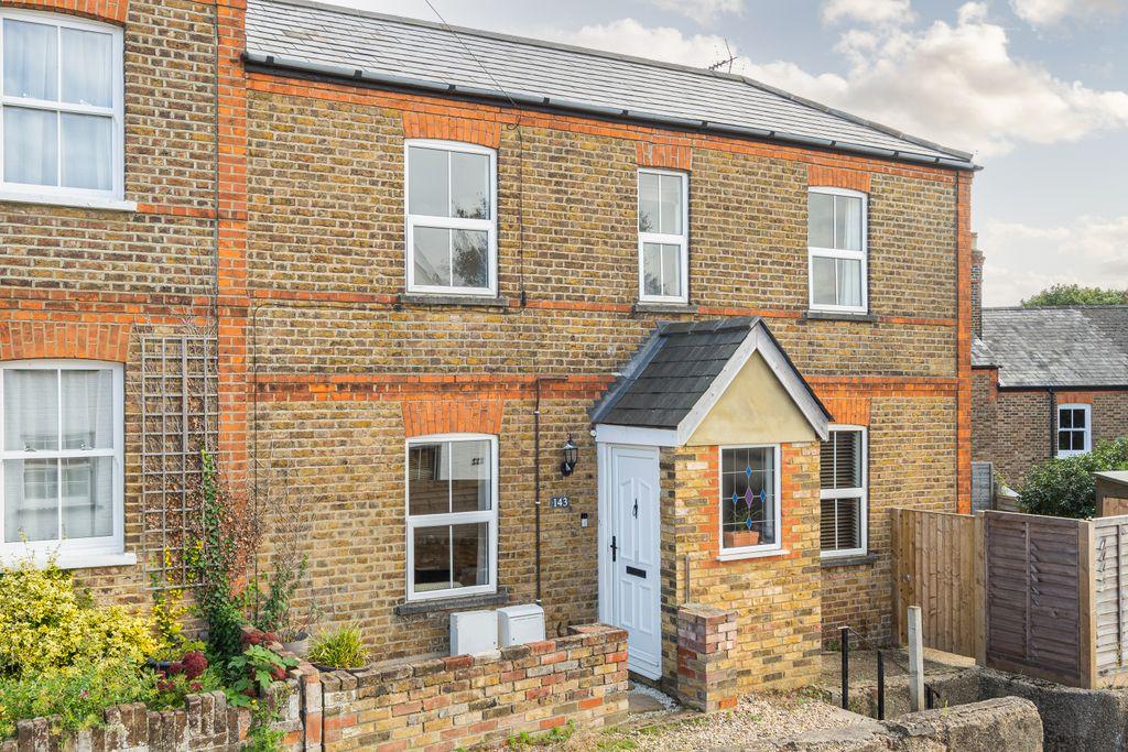 Westborough Road, Maidenhead SL6 4AU 2 bed end of terrace house £375,000