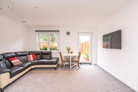 36 Bughtlin Market, Edinburgh, EH12 8XP