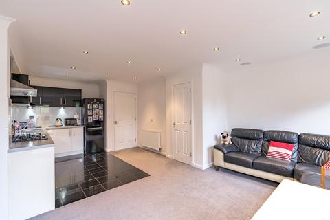 36 Bughtlin Market, Edinburgh, EH12 8XP
