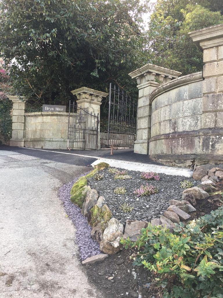 Entrance gates