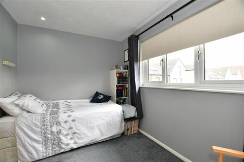 80 Bernards Close, Ilford, IG6 2SR