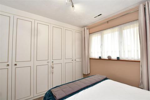 80 Bernards Close, Ilford, IG6 2SR