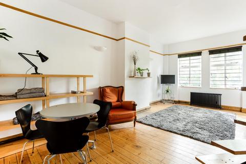 Studio to rent, Okeover Manor, Clapham Common North Side, Clapham, London, SW4