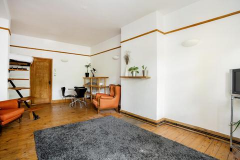 Studio to rent, Okeover Manor, Clapham Common North Side, Clapham, London, SW4
