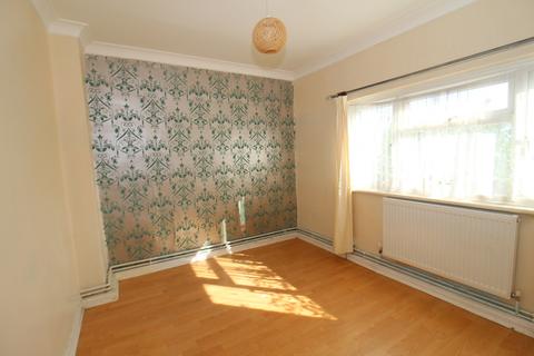 4 Forelands Square, Walmer, Deal, CT14 9DT