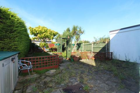 4 Forelands Square, Walmer, Deal, CT14 9DT