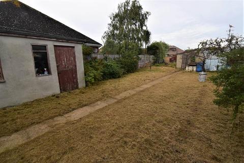 6 Halt Drive, Linford, Stanford-le-hope, SS17 0QZ