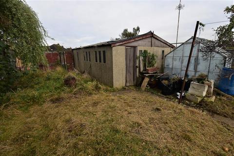 6 Halt Drive, Linford, Stanford-le-hope, SS17 0QZ