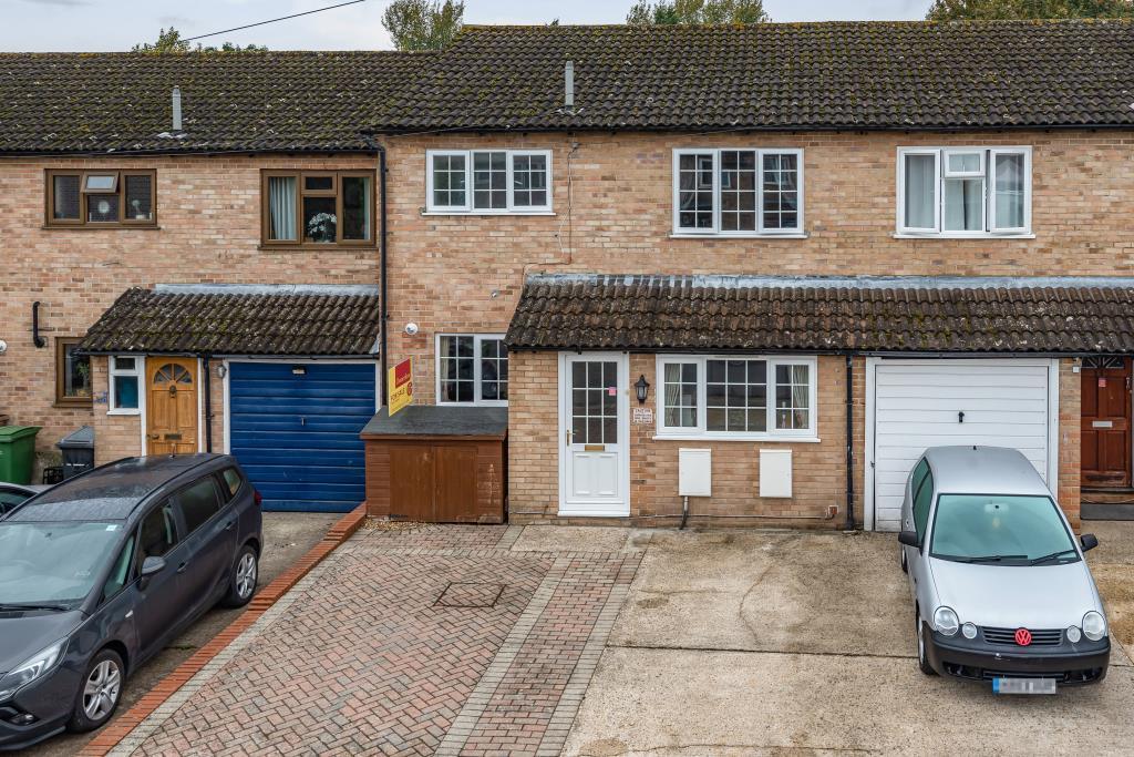 Derwent Road, Thatcham, RG19 3 bed semidetached house £325,000