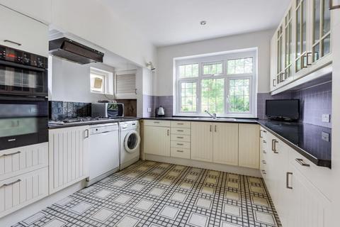 83 Malmains Way, Beckenham, BR3 6SF