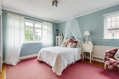 83 Malmains Way, Beckenham, BR3 6SF