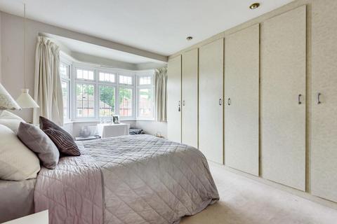 83 Malmains Way, Beckenham, BR3 6SF