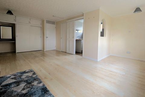 undefined, Romsey   Tavistock Close   UNFURNISHED