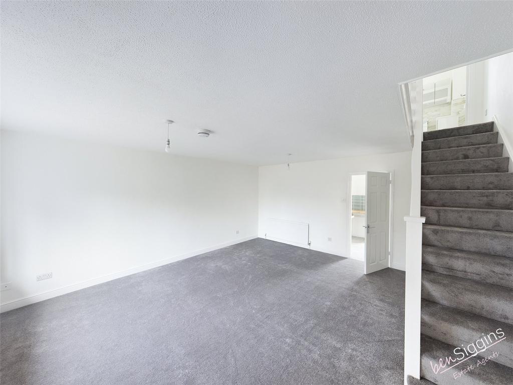 Bonnington Road, Maidstone, ME14 3 bed terraced house £1,450 pcm (£335 pw)