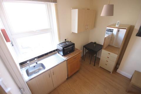 undefined, Flat 3, Recreation Terrace, Leeds, LS11 0AW