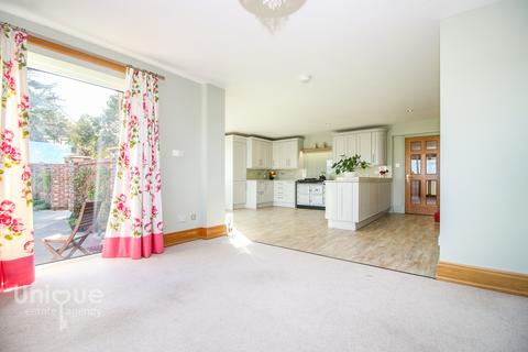 Leckonby Lodge Blackpool Old Road, Little Eccleston, Preston, PR3 0YQ
