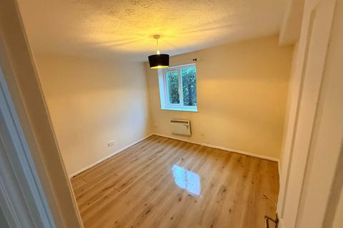 2 bedroom apartment to rent, Blackburn Street, Manchester