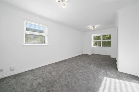 2 bedroom apartment to rent, Acton Lane Chiswick
