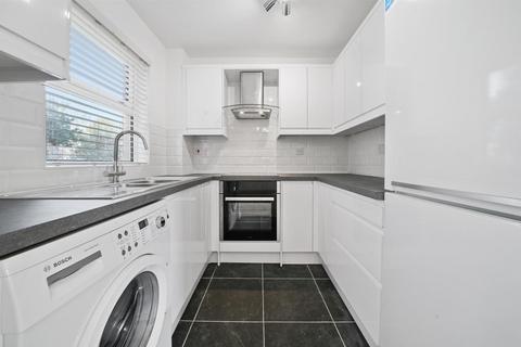 2 bedroom apartment to rent, Acton Lane Chiswick
