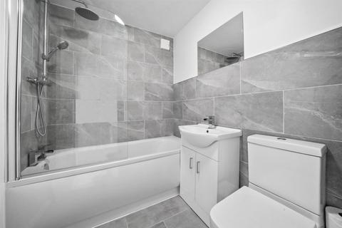 2 bedroom apartment to rent, Acton Lane Chiswick