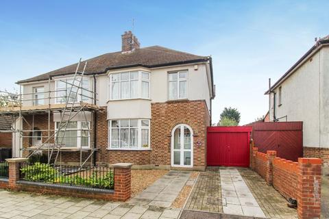 219 Castle Road, Bedford, MK40 3TZ