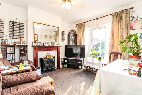 219 Castle Road, Bedford, MK40 3TZ
