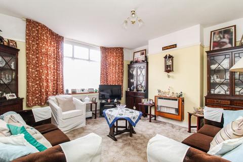 219 Castle Road, Bedford, MK40 3TZ