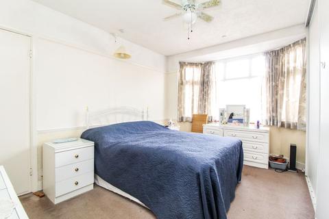 219 Castle Road, Bedford, MK40 3TZ