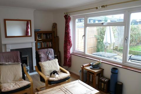 13 Cedar Drive, Edenbridge, TN8 5JW