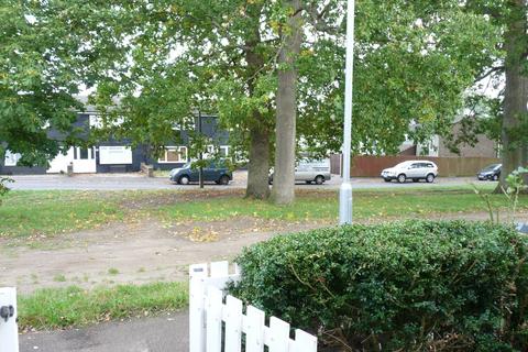 13 Cedar Drive, Edenbridge, TN8 5JW