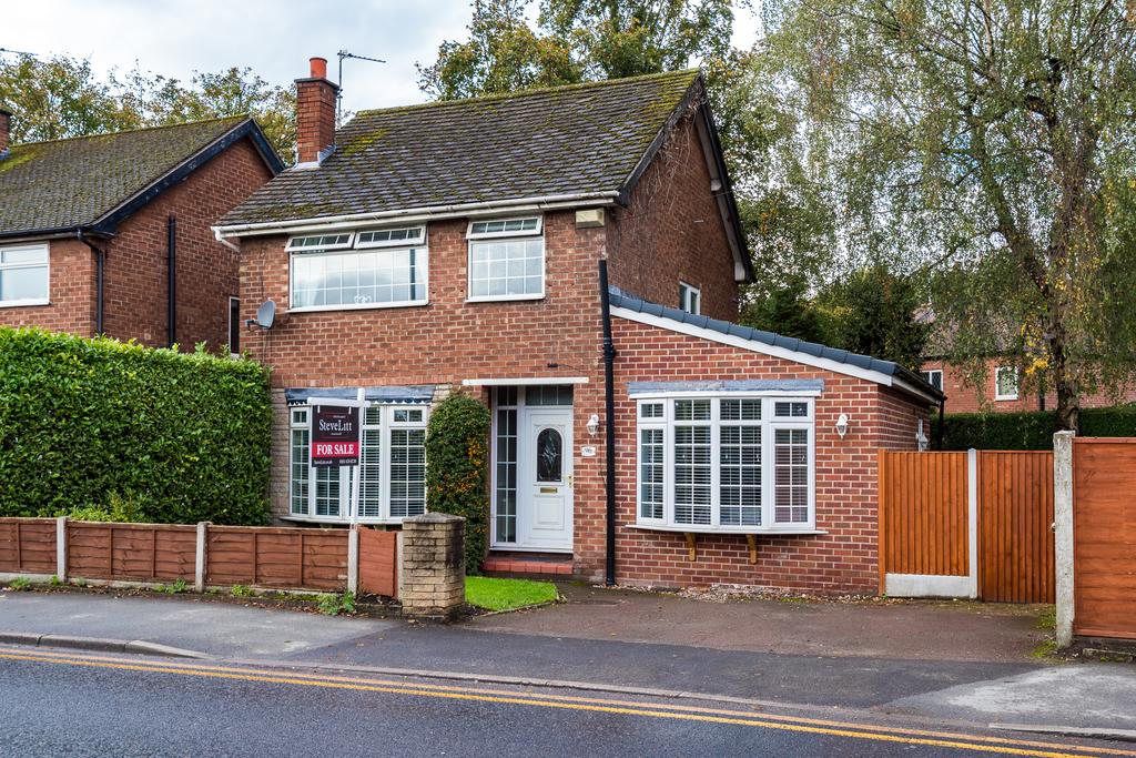 Bramhall Moor Lane, Hazel Grove, Stockport, Greater Manchester 3 bed