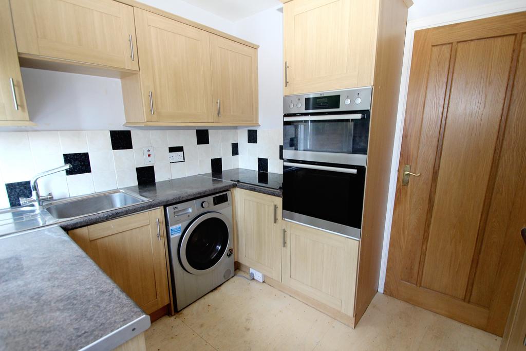 1 Lochy Road, INVERNESS, IV2 4ES 3 bed semidetached villa £195,000