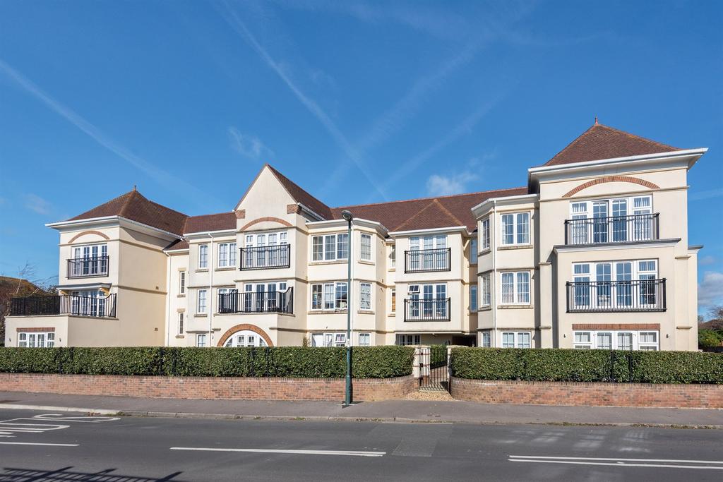 11 Summerley Point, Summerley Lane, Bognor Regis, PO22 2 bed flat £