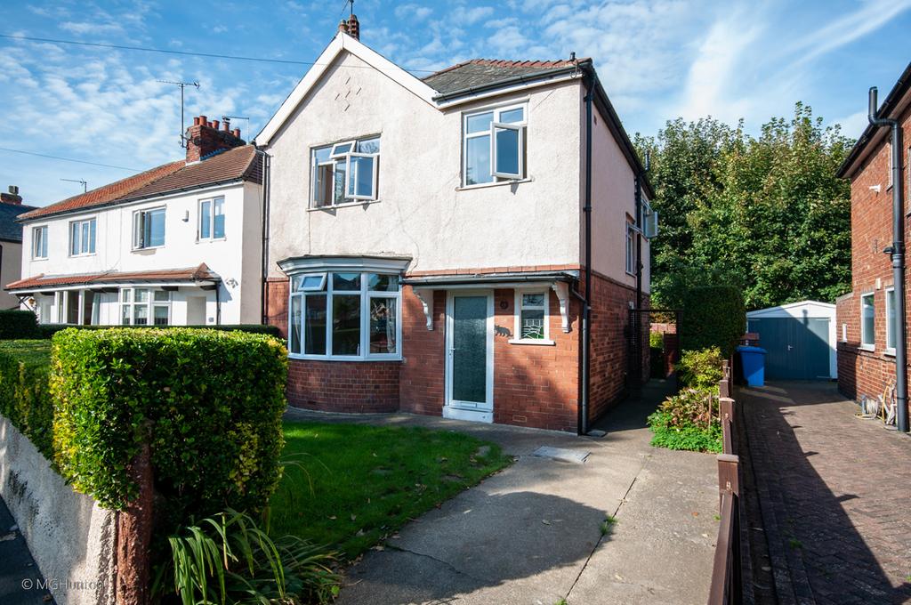 Eighth Avenue, Bridlington 3 bed detached house £170,000