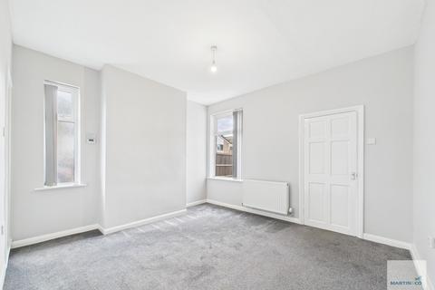 2 bedroom semi-detached house to rent, Pasture Road, Stapleford
