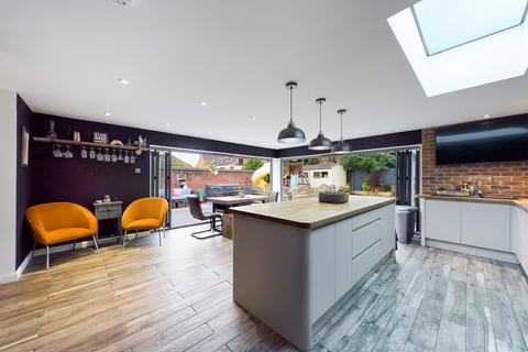 44 Efflinch Lane, Barton Under Needwood, Burton-on-trent, DE13 8EU