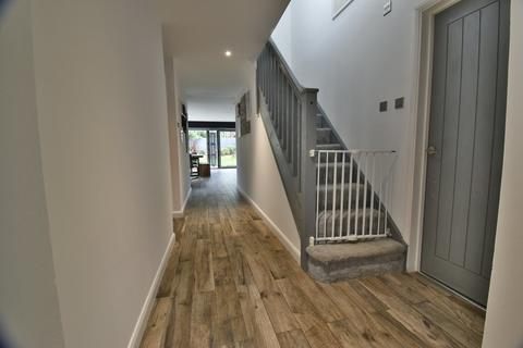 44 Efflinch Lane, Barton Under Needwood, Burton-on-trent, DE13 8EU