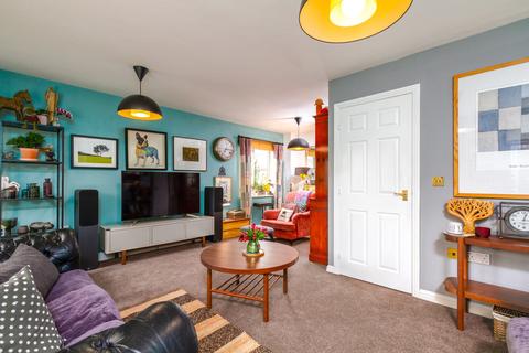 17 Clos Dewi Sant, Canton, Cardiff, CF11 9EW
