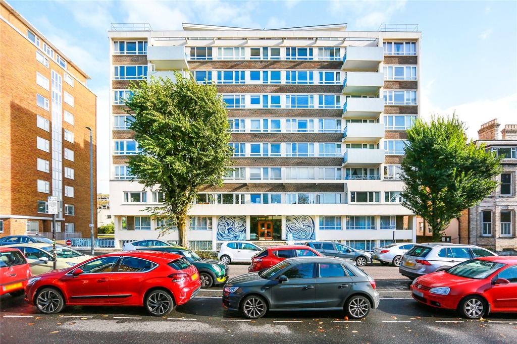 Bowen Court, Hove, East Sussex, BN3 1 bed apartment £1,150 pcm (£265 pw)