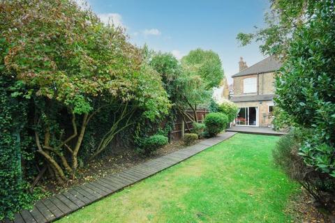 25 Messaline Avenue, London, W3 6JX