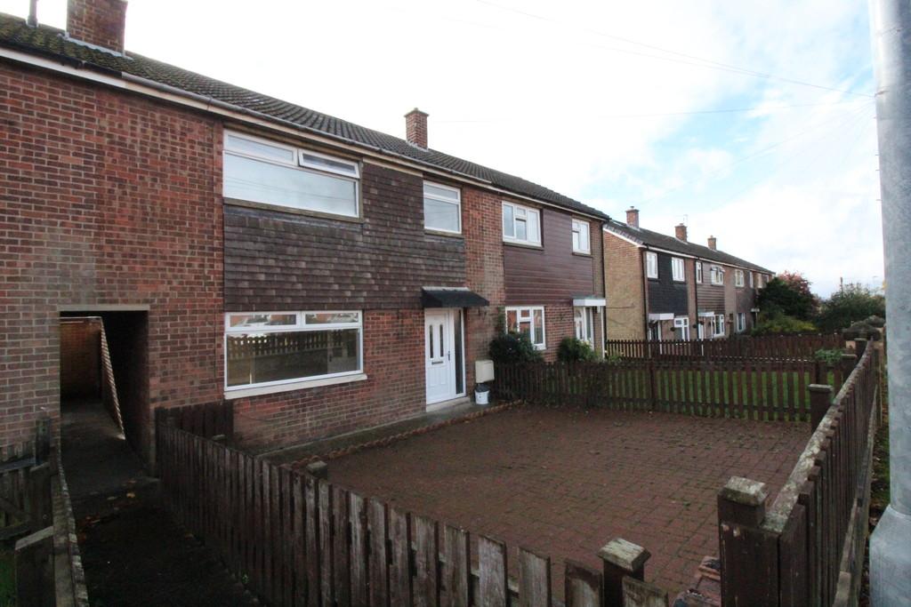 Branwell Avenue, Birstall 3 bed townhouse £700 pcm (£162 pw)